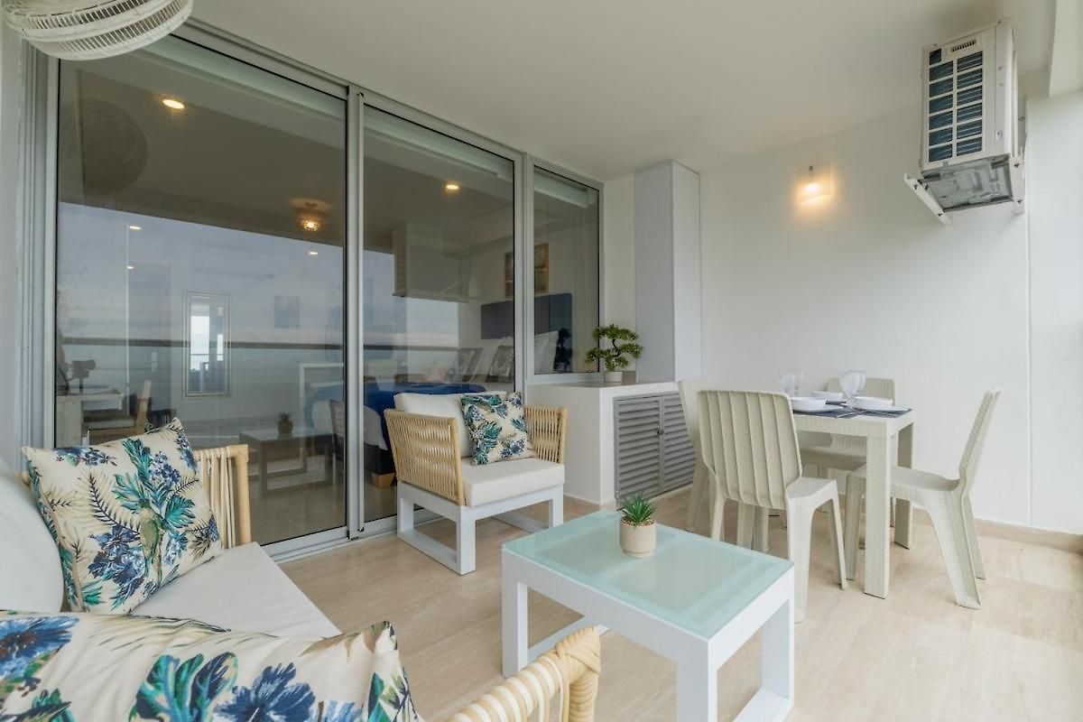 Cb Lujoso Apartasuit -vista Al Mar-linda Piscina-cerca Al Aeropuerto Apartment *