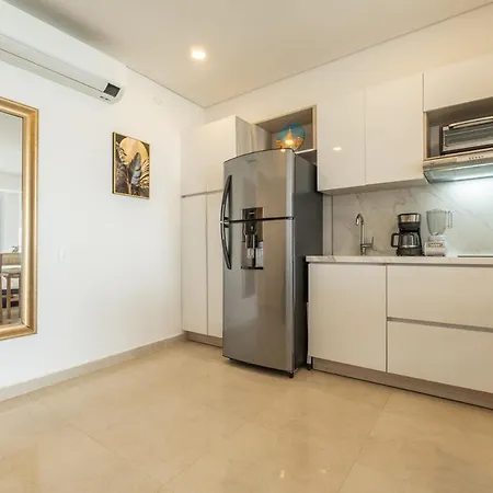 Cb Lujoso Apartasuit -vista Al Mar-linda Piscina-cerca Al Aeropuerto Cartagena