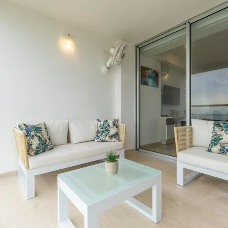 Cb Lujoso Apartasuit -vista Al Mar-linda Piscina-cerca Al Aeropuerto Apartment *