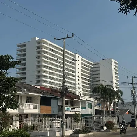 Cb Lujoso Apartasuit -vista Al Mar-linda Piscina-cerca Al Aeropuerto Apartment Cartagena