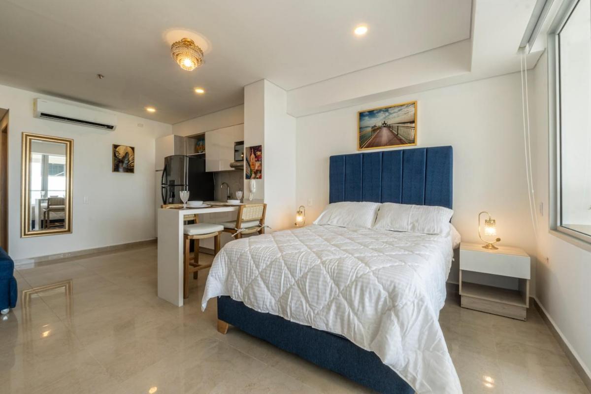 Apartamento Cb Lujoso Apartasuit -vista Al Mar-linda Piscina-cerca Al Aeropuerto Cartagena