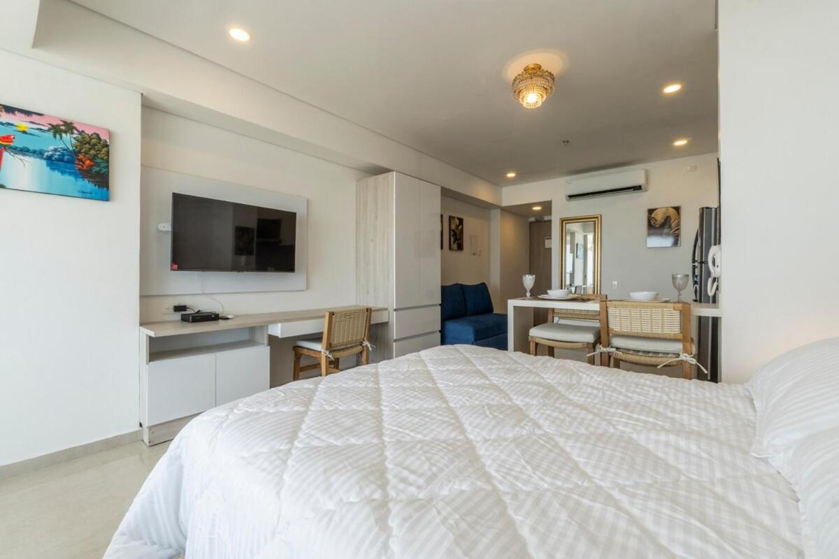 Cb Lujoso Apartasuit -vista Al Mar-linda Piscina-cerca Al Aeropuerto *