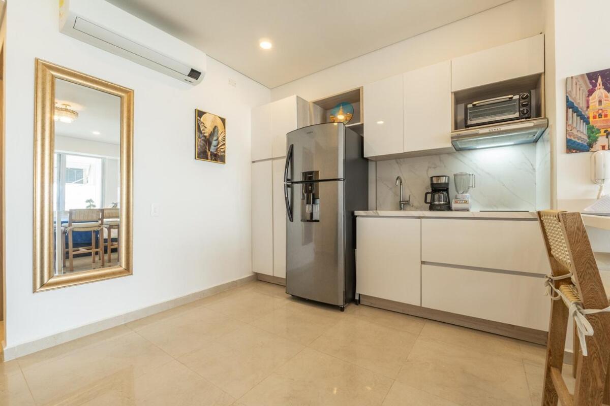 Cb Lujoso Apartasuit -vista Al Mar-linda Piscina-cerca Al Aeropuerto Cartagena