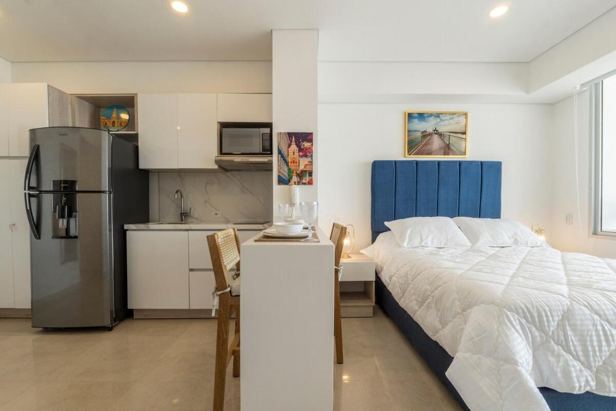 Cb Lujoso Apartasuit -vista Al Mar-linda Piscina-cerca Al Aeropuerto Cartagena