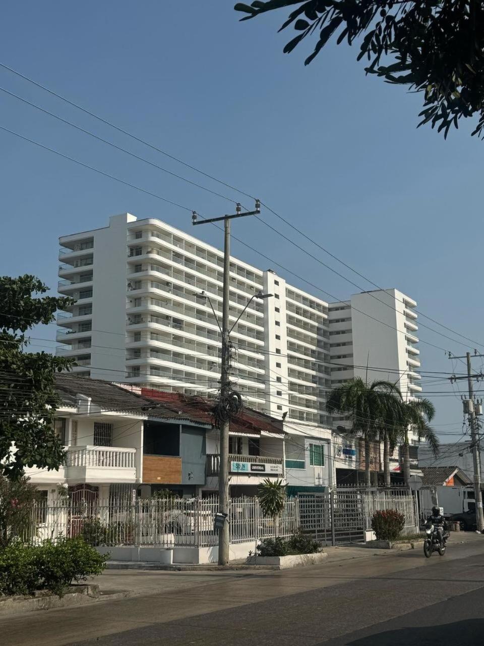 Cb Lujoso Apartasuit -vista Al Mar-linda Piscina-cerca Al Aeropuerto Apartamento Cartagena